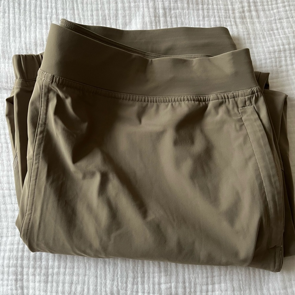 Lululemon Adapted State High Rise Jogger *Short - Warm Ash Grey (Size 14)